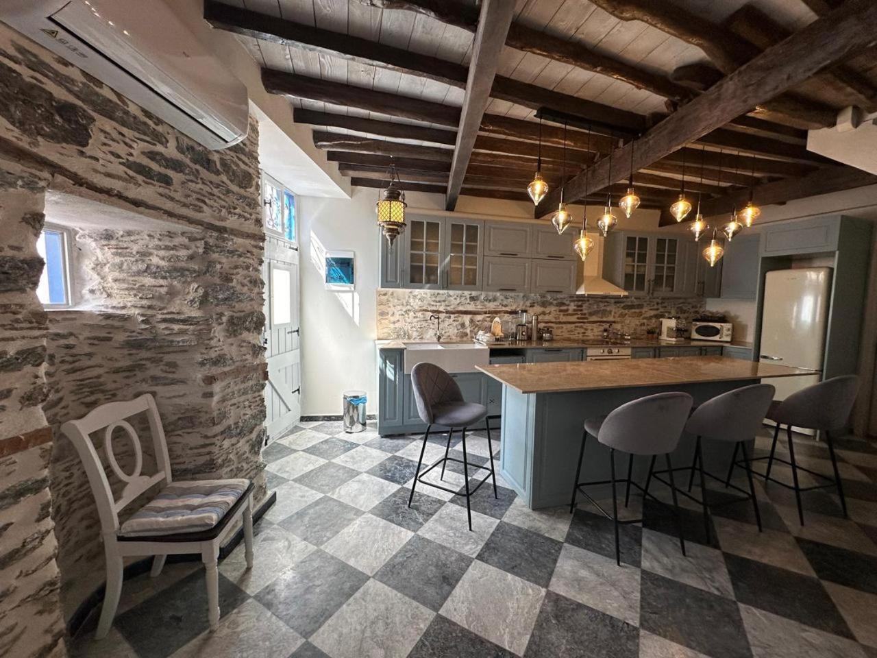 Holiday home Nomad House Plomari