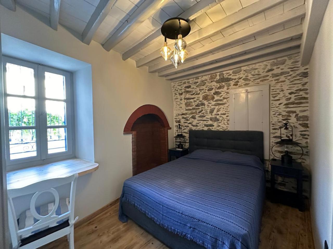 Nomad House Plomari