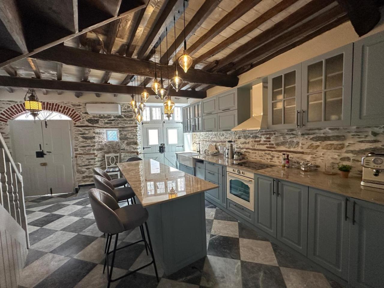 Holiday home Nomad House Plomari