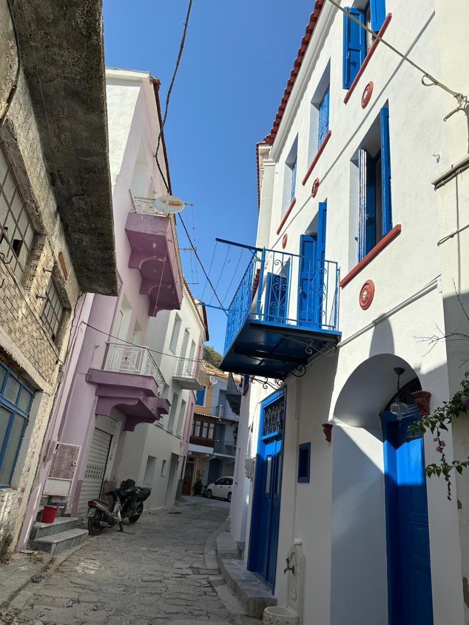 Nomad House Plomari